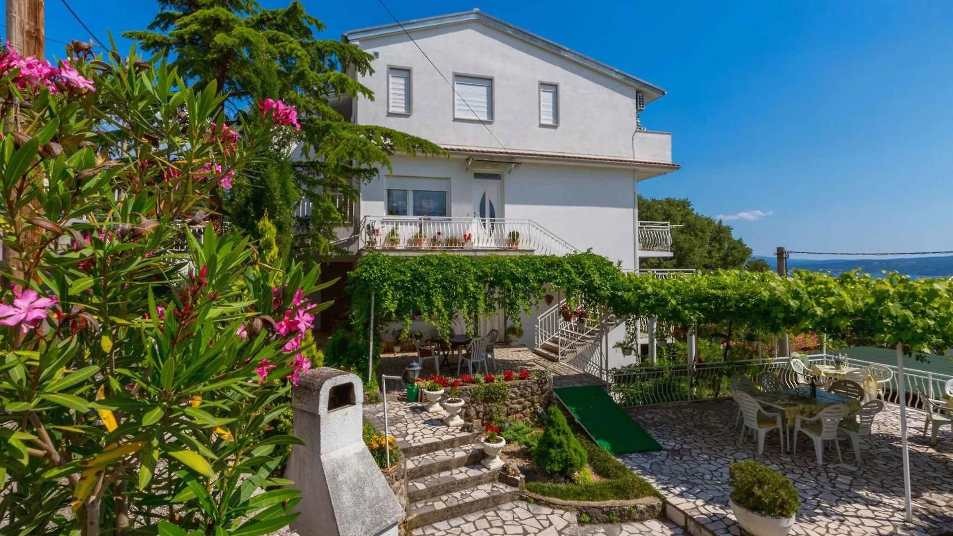 Apartments In Crikvenica 14100 Dramalj