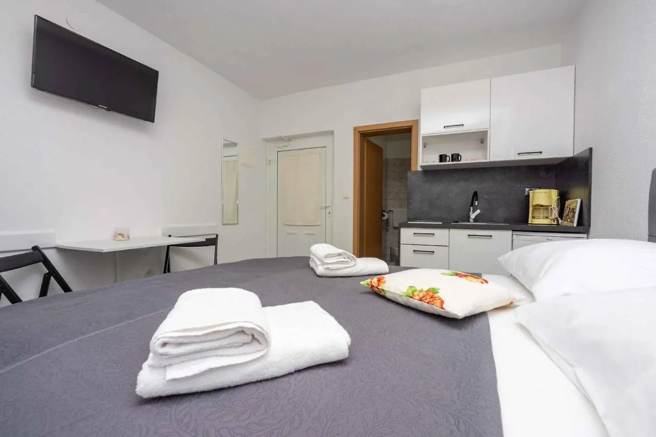 Apartments In Crikvenica 14100 Dramalj
